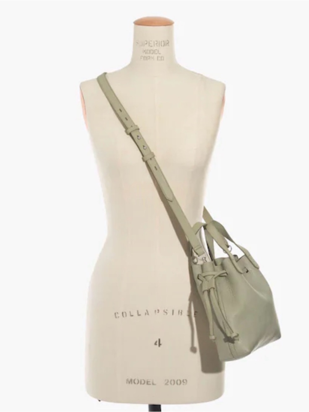 NWT Madewell Small Drawstring Transport Crossbody in Beige